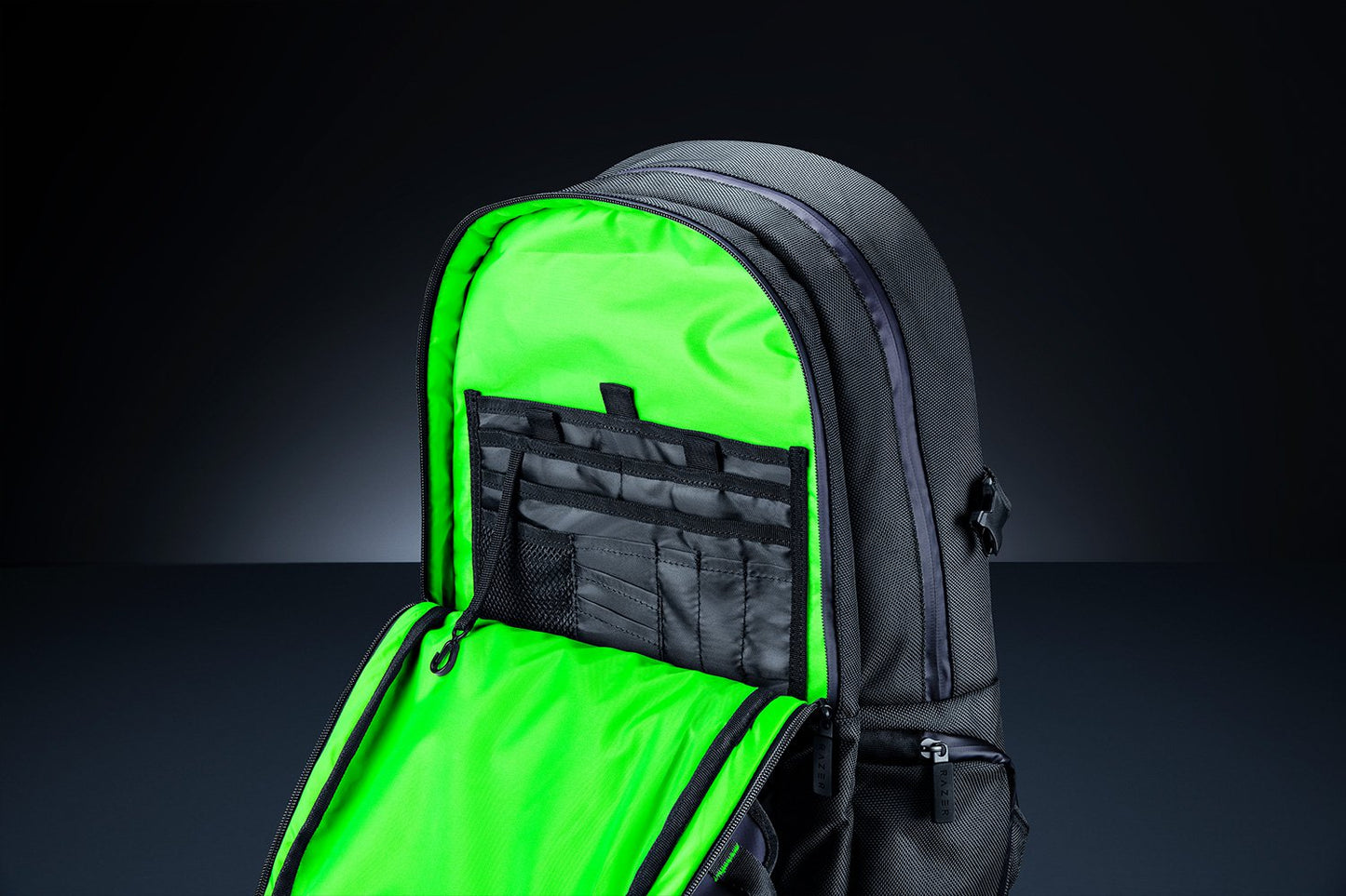 Razer Rogue 16" Backpack V3-Chromatic Edition